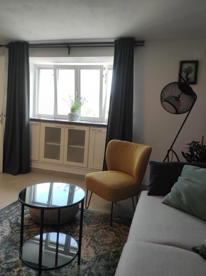 Stone House, Svirce, Hvar Apartment Svirce